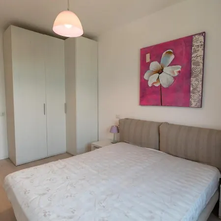 Polti View And Pool Apartment